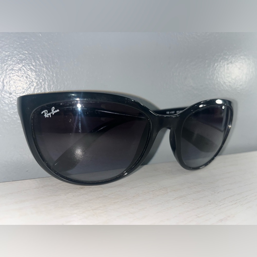 Ray-Ban Glossy Black Women's Sunglasses